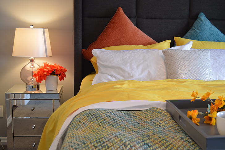Illuminate Your Space with Stylish Table Lamps