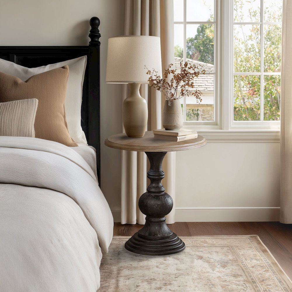Lexi 22" Accent Table