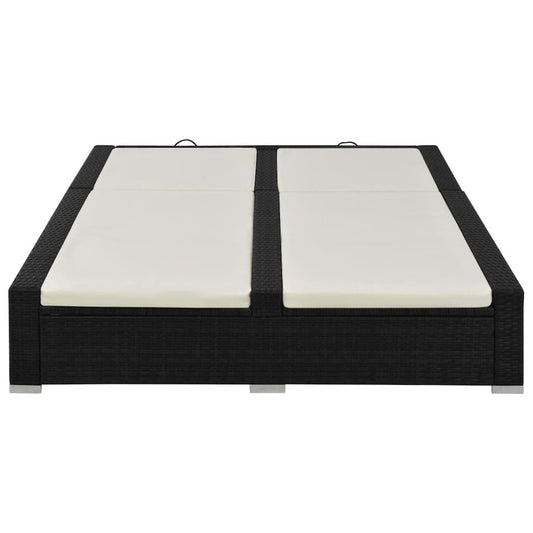 Sunlounger Black frame with cream cushions
