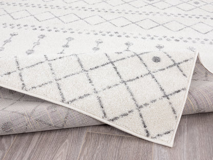 Moroccan Diamond Linear Pattern