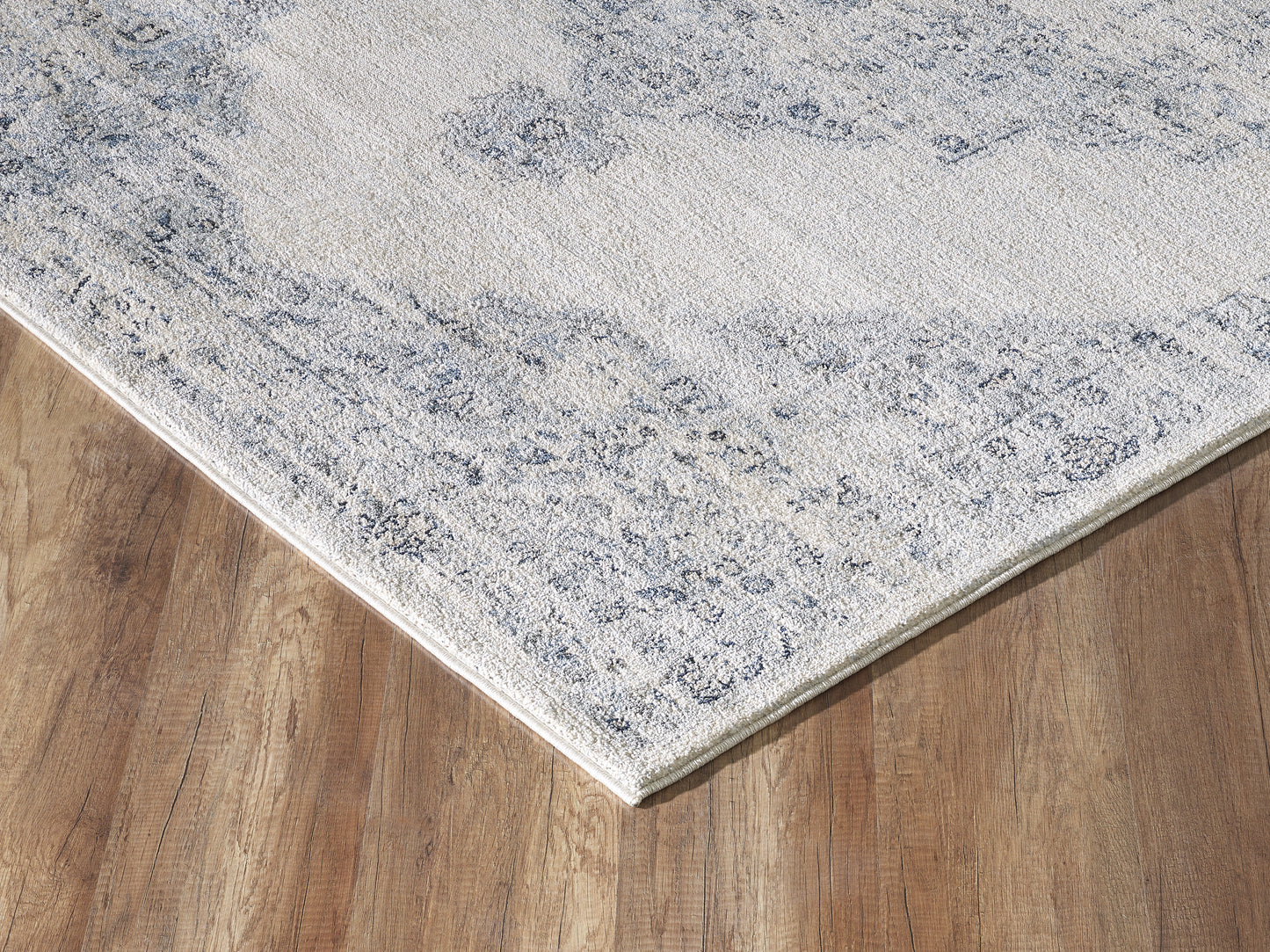 Ivory Distressed Medallion