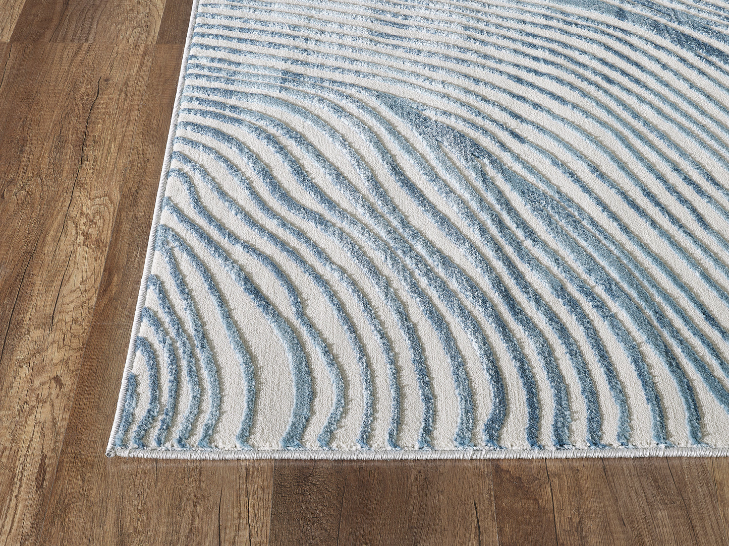 Modern Wave Blue and White